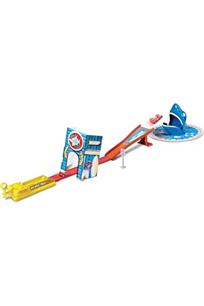 Maisto Shark Jump Playset