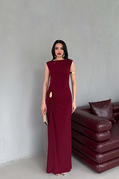 Serica Moda Μπορντό μακρύ φόρεμα με κορδόνι στον ώμο και κούμπωμα