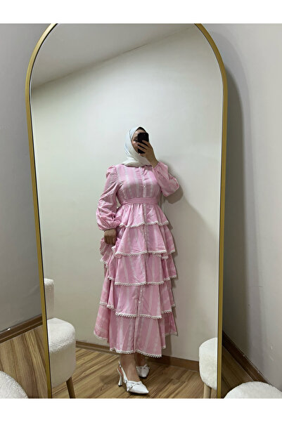 BNGL Boutique Tesettür Şerit detaylı kat kat elbise açık pembe
