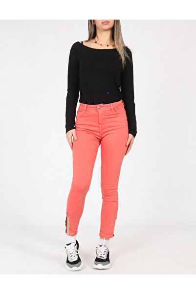 Evendi Pantaloni, Roz
