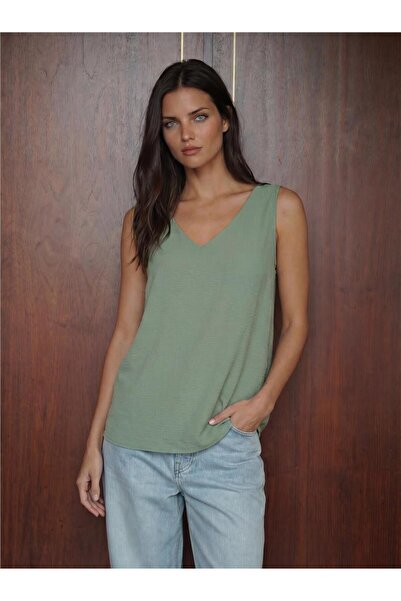 WeShaya Çağla Flexible Textured V-Neck Zero Sleeve Straight Cut Loose Fit Pol...