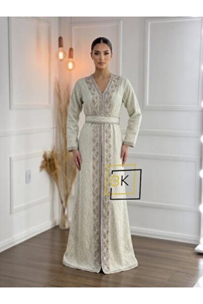 Generic Off-white caftan with silver embroidery and belt