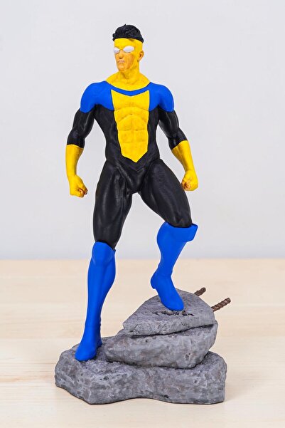 Hunga Invincible Figür 30 Cm | Premium Model Serisi