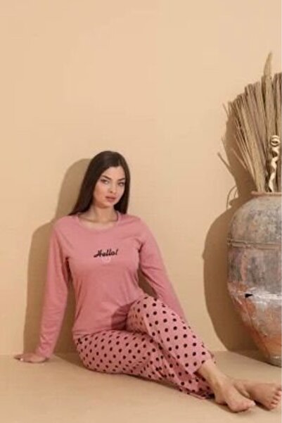 Serena Pijama damă roz cu imprimeu „HELLO” cu pantaloni lungi cu buline – 100...