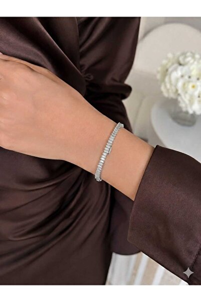 livaz accessories Kadın Çelik Kararmaz 0,4mm Zirkon Taşlı Su Yolu Bileklik