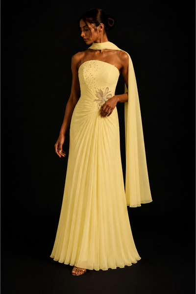 Queens dresses فستان سهرة بيليسية بتطريز جانبي