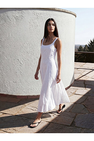 LC Waikiki Esvab • Modern & Distinctive U Roba Collar Waist-Slit Embroidered ...