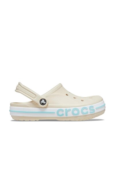 Crocs شبشب باياباند كلوج للنساء - كريمي