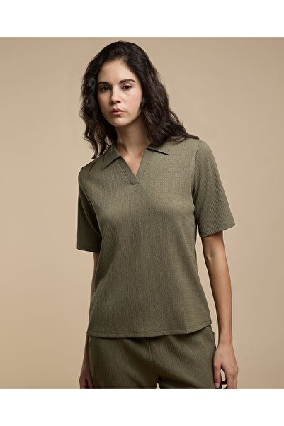 R&B Textured Top With Collared Neck And Short Sleeves