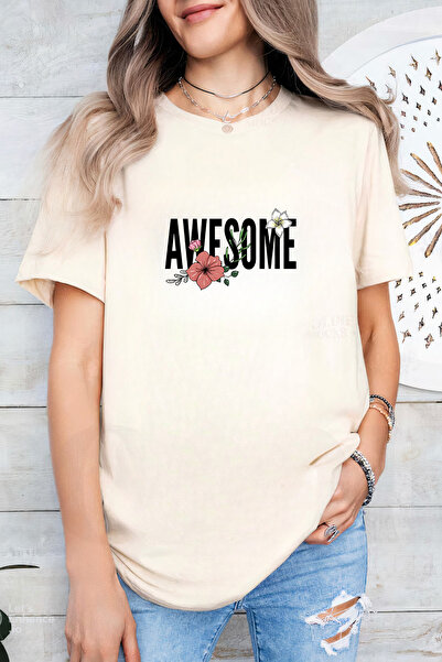 Sarah's Boutique Women's T-shirt – 100% cotton – Awesome Floral
