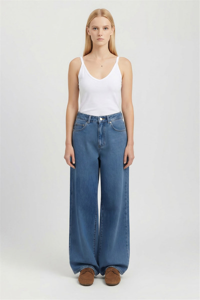 Perspective White Thin Strap V-Neck Blouse