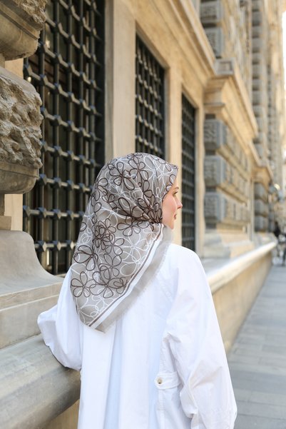 Vorvella قماش قطني منقوش بالزهور