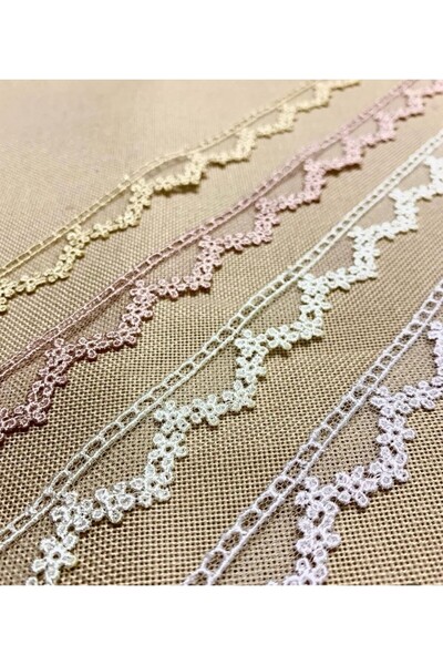 Butik Zarif Çiçek Bahçesi Papatya Desenli Güpür Dantel 9 Metre