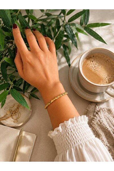 ✨ Gold Detaylı Çelik Bileklik – Kararma Yapmaz Kadın Bileklik