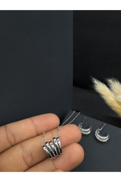 Generic Elegant Silver Pendant Necklace with Contemporary and Sophisticated G...