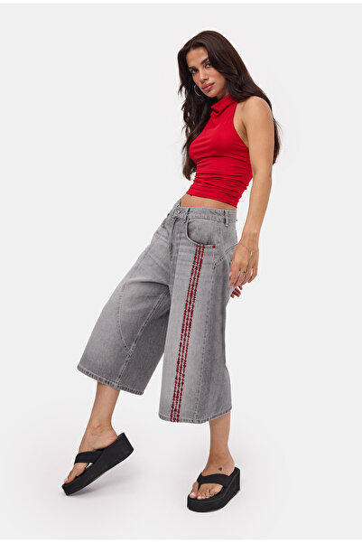 it's basic Women's Smoked 4S6-13 Super Baggy Embroidered Special Design Jort