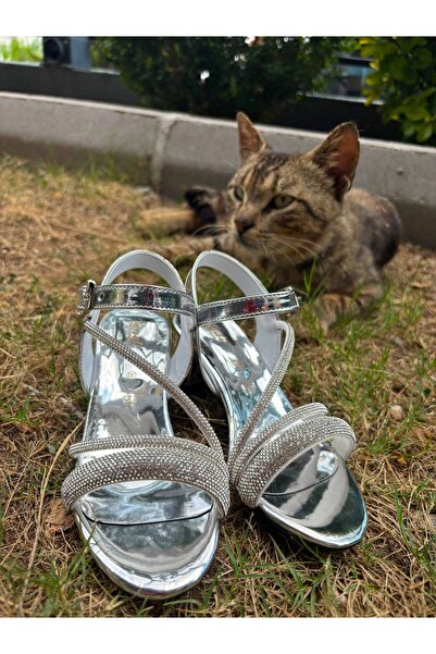 Scarpe Magiche Silver Stone Cross-Strapped Thick Heeled Evening Dress Sandals