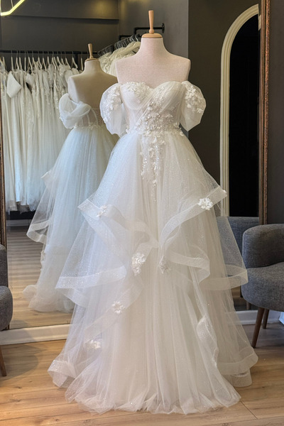Lenta Moda Beyaz Simli Gren Etekli ve Üç Boyutlu Dantel Detaylı Abiye & Nişan...