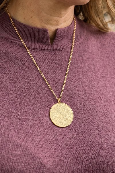 AURRARİ Gold Ayetel Kürsi and Allah Double-Sided Medallion Steel Necklace