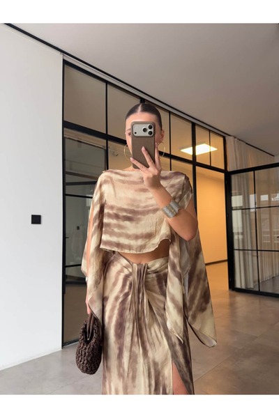 BB Bensu Buyruk Patterned Asymmetric Blouse with Slit Skirt Set Yellow