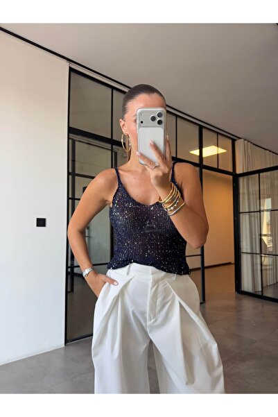 BB Bensu Buyruk PULLU TRİKO ASKILI BLUZ LACİVERT