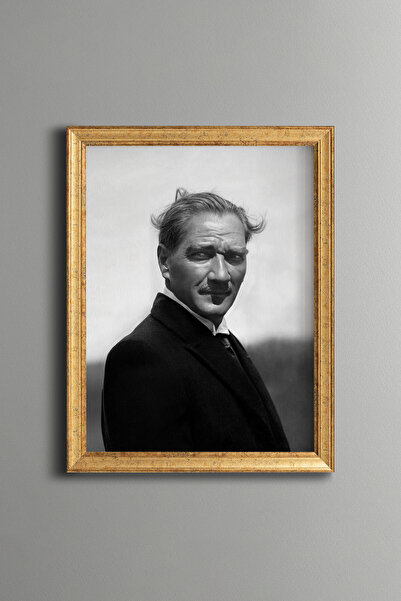 epiqart Ataturk - Vintage Patterned Painting - Fine Model