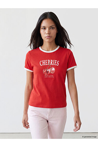 LC Waikiki Nevavm Women's T-Shirt with Oval Collar and Printed Design