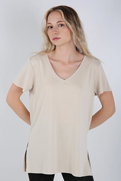 Veni Life Women's Basic V-Neck Draped Long T-Shirt with Side Slits