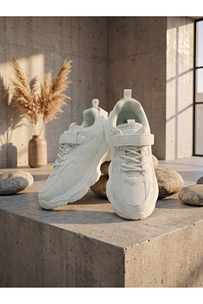 Finelook Women Light Weight White Chunky Sneakers