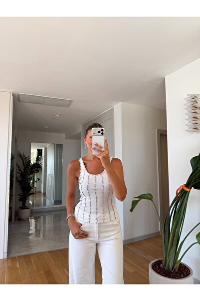 MERVE AKSOY Nomi Taş Çakımlı Atlet - Beyaz