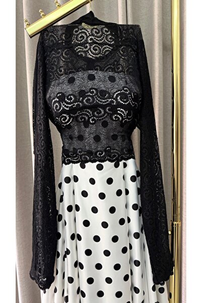 NUHAIRa Evening Dress with Stretch Fabric and Lace on the Chest