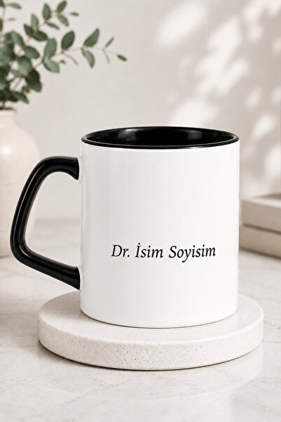 SARUHAN CONCEPT Kişiye Özel Doktor İsimli ve Siyah Kulplu Porselen Kupa Barda...