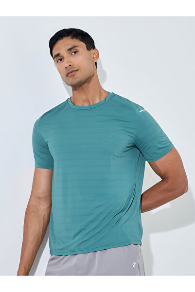 Styli Men Green Short Sleeve Training T-Shirt With Reflector Print