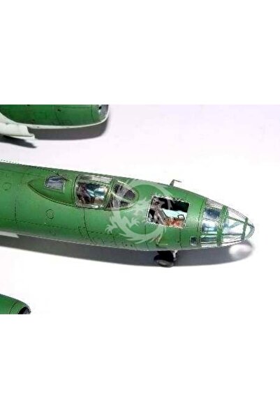 NO BRAND Trumpeter 01604 Ilyushin IL-28 Beagle POLSKA KALKOMANIA model de avi...