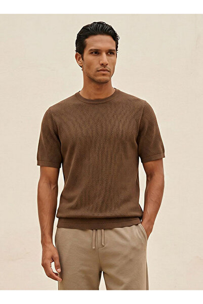 Iconic Crew Neck Popcorn Textured T-shirt