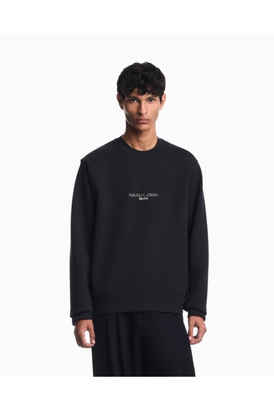 Emporio Armani سويت شيرت رجالي ذو قصة عادية وياقة دائرية وتفاصيل شعار من قماش...