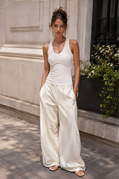 Moda Days Γυναικείο εκρού ριμπ μπλουζάκι με υφή, με λαιμόκοψη U, στενή εφαρμο...