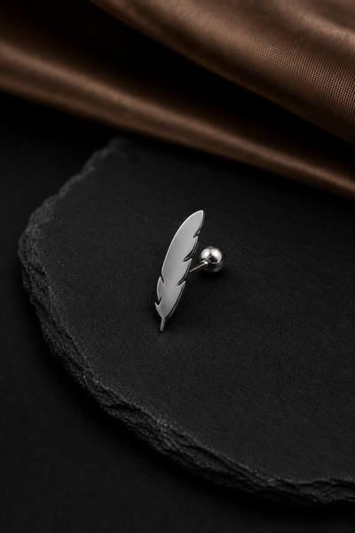Gümüş Tüy Figürlü Helix Kıkırdak Piercing