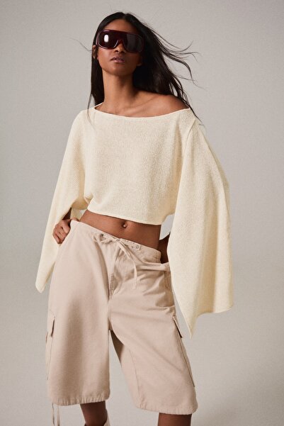 Bershka Metalik iplikli asimetrik pelerin