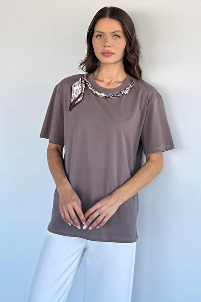 Aryena Mink Women's T-Shirt with Collar and Scarf