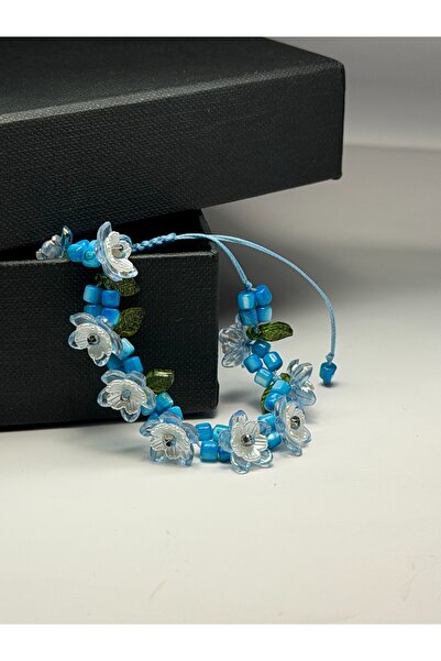 Gioriz Atelier Azure Bloom | El Yapımı Papatya ve Küp Boncuk Detaylı Ayarlana...
