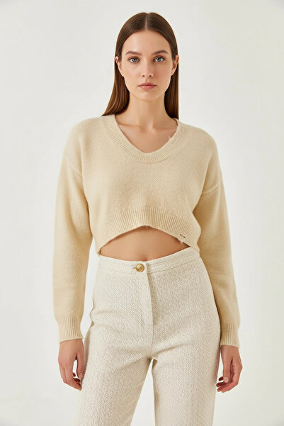 Efnaz style Women's Knitwear Ecru Sweater