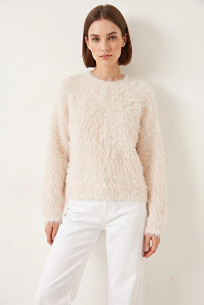 Efnaz style Women's Furry Oversize Cream Sweater