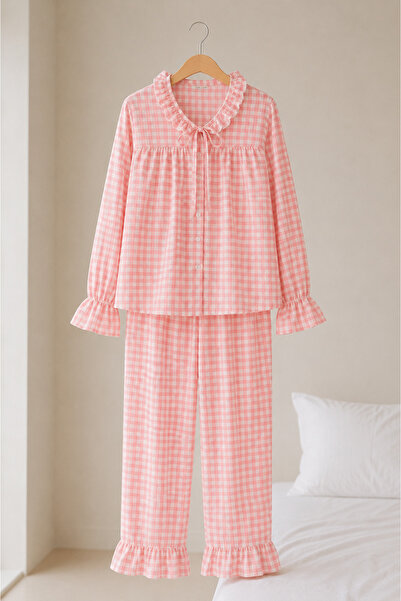 BELLA NOTTE Pembe Beyaz Pötikare Fırfır Yaka Bağlama Detaylı Uzun Kollu Pijama Takımı