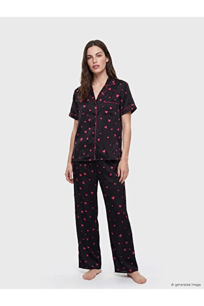 LC Waikiki Rmz Gi̇yi̇m Farkiyla Shirt Roba Collar Satin Women's Pajama Set