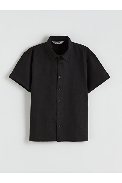 LC Waikiki Nevavm Textured Short Sleeve Boys' Shirt with Difference in Color