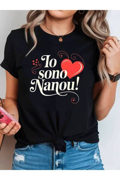 NOURAM تي شيرت نسائي فضفاض بطباعة مسطحة - تصميم Warm Affection Nanou الإيطالي...