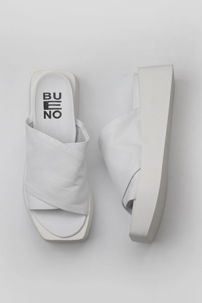 Bueno Shoes Λευκές Δερμάτινες Γυναικείες Παντόφλες Flat 01wy5906
