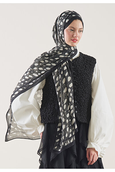Freshscarfs Black Wild Fawn Pattern Ramie Shawl