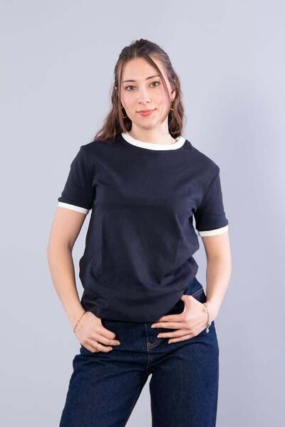 Mckanzie 2943 Tricou cu decolteu în formă de O și dungi la capătul mânecilor